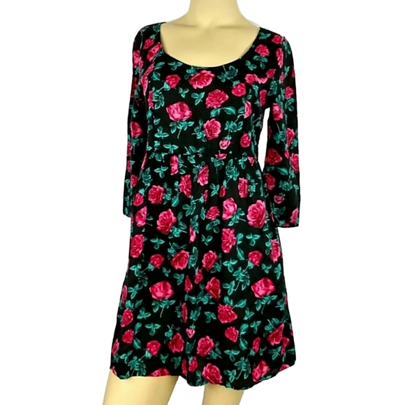 Divided Dresses & Skirts - DIVIDED Floral Skater Dress Womens Junior Size 4